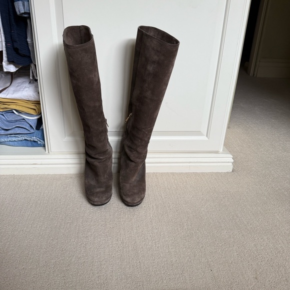 Prada taupe/gray Suede Boots
Excellent condition. 4” wedge with 1/2 in platform - Picture 1 of 9